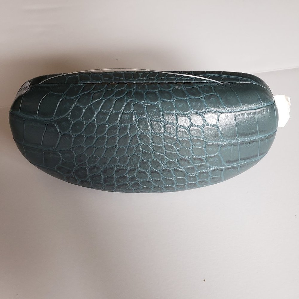 A NEW DAY Green Alligator Eyeglass/Sunglass Case - Picture 2 of 6